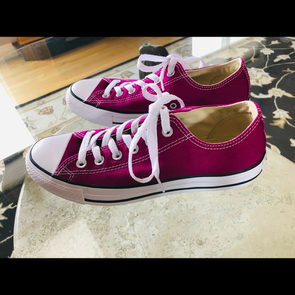 SOLD - Converse W-8, ChuckTaylor All Star Sneakers - Picture 9 of 9